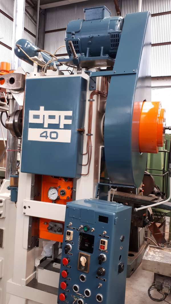 Prensa excêntrica marca DPF modelo KLHH-40